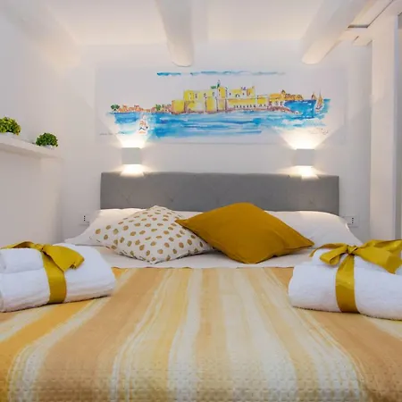 度假居 Little House *